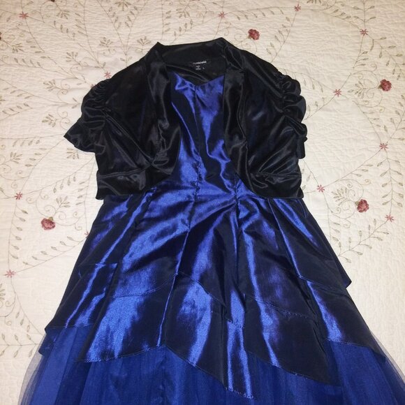 Vintage blue dress by steppin out - Picture 2 of 7